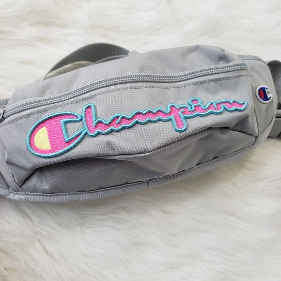Champion NWOT Large Embroidered logo front waist fanny pack - Picture 4 of 13